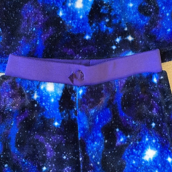 LANDS END UEC Size 8 Blue Space Galaxy Fuzzy Cozy Warm Pajama Set Unisex Star 💫 - Picture 8 of 13